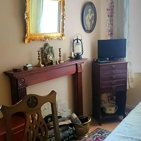 Zamkowisko Bed & Breakfast 3*