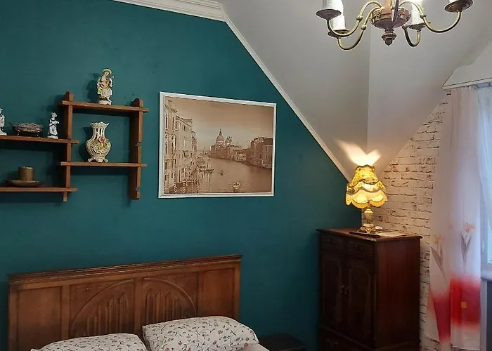 Zamkowisko Bed & Breakfast Golubie